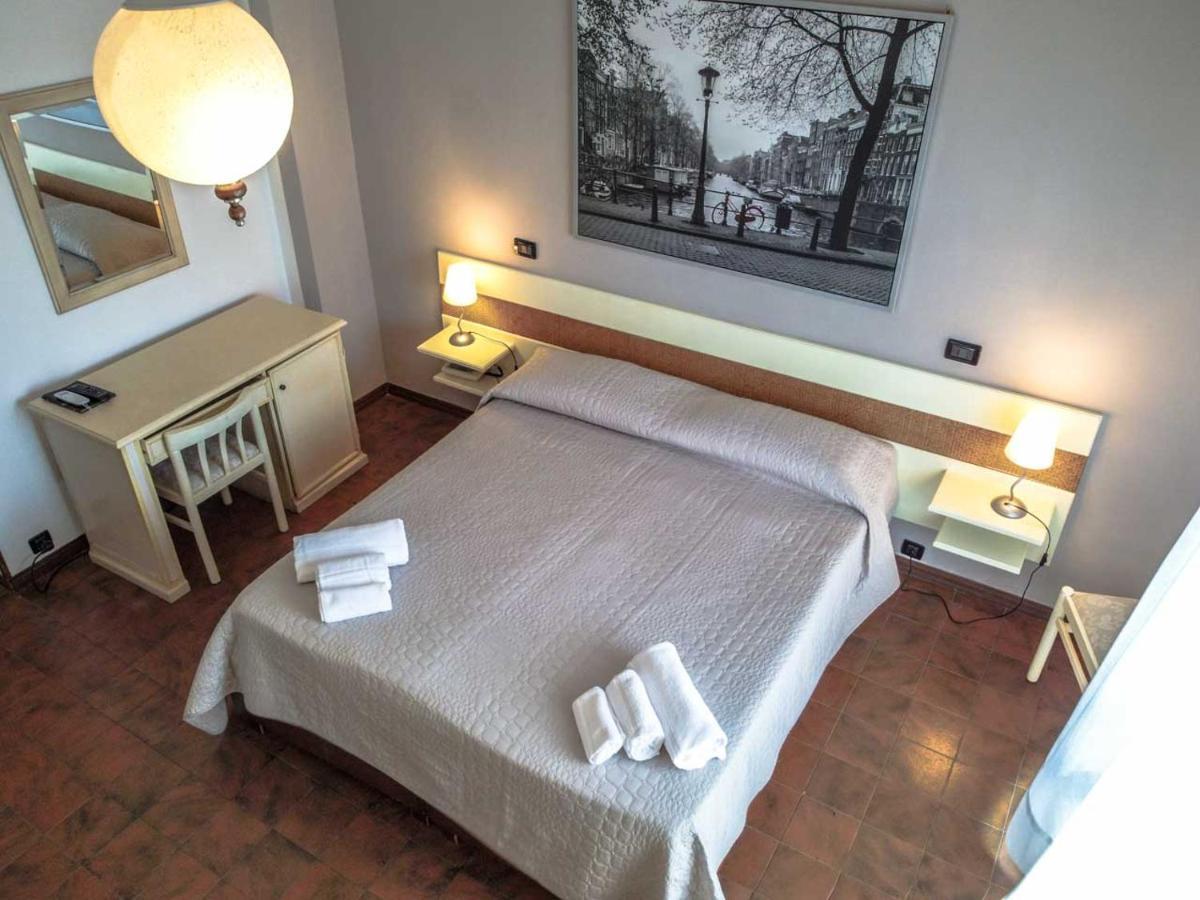 Hotel Giulia Marina di Massa Eksteriør billede
