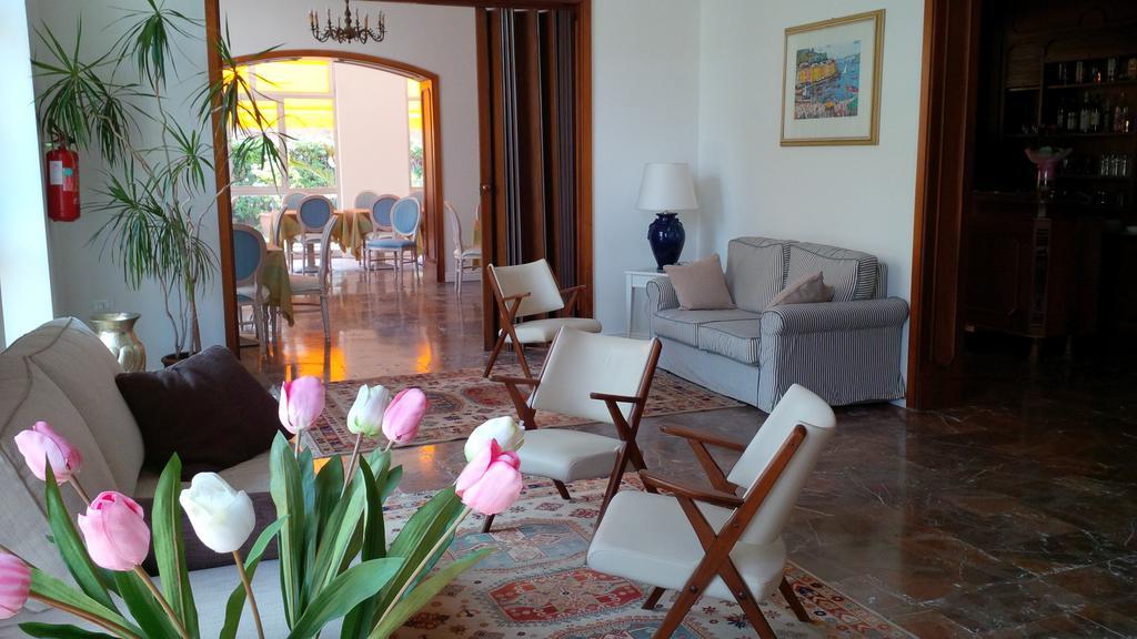 Hotel Giulia Marina di Massa Eksteriør billede