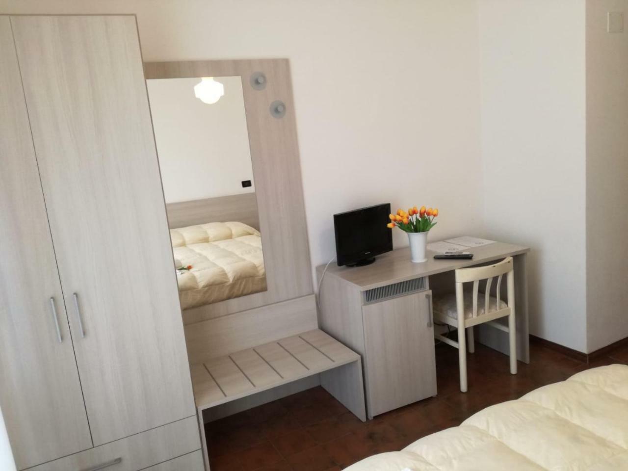 Hotel Giulia Marina di Massa Eksteriør billede